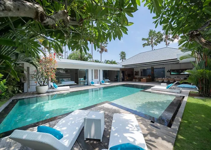 4 Bedroom Villa With Pool, Central Location Seminyak
