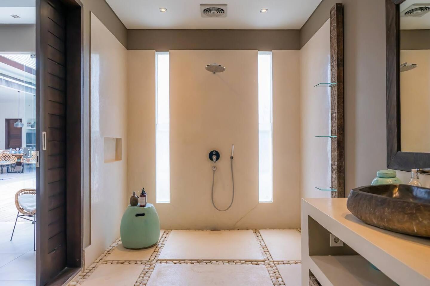 Villa 4 Bedroom With Pool, Location