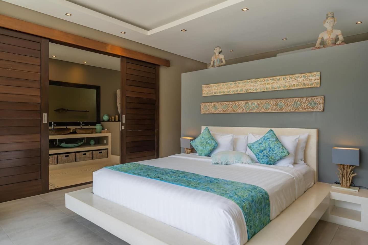 Villa 4 Bedroom With Pool, Location Seminyak (Bali)