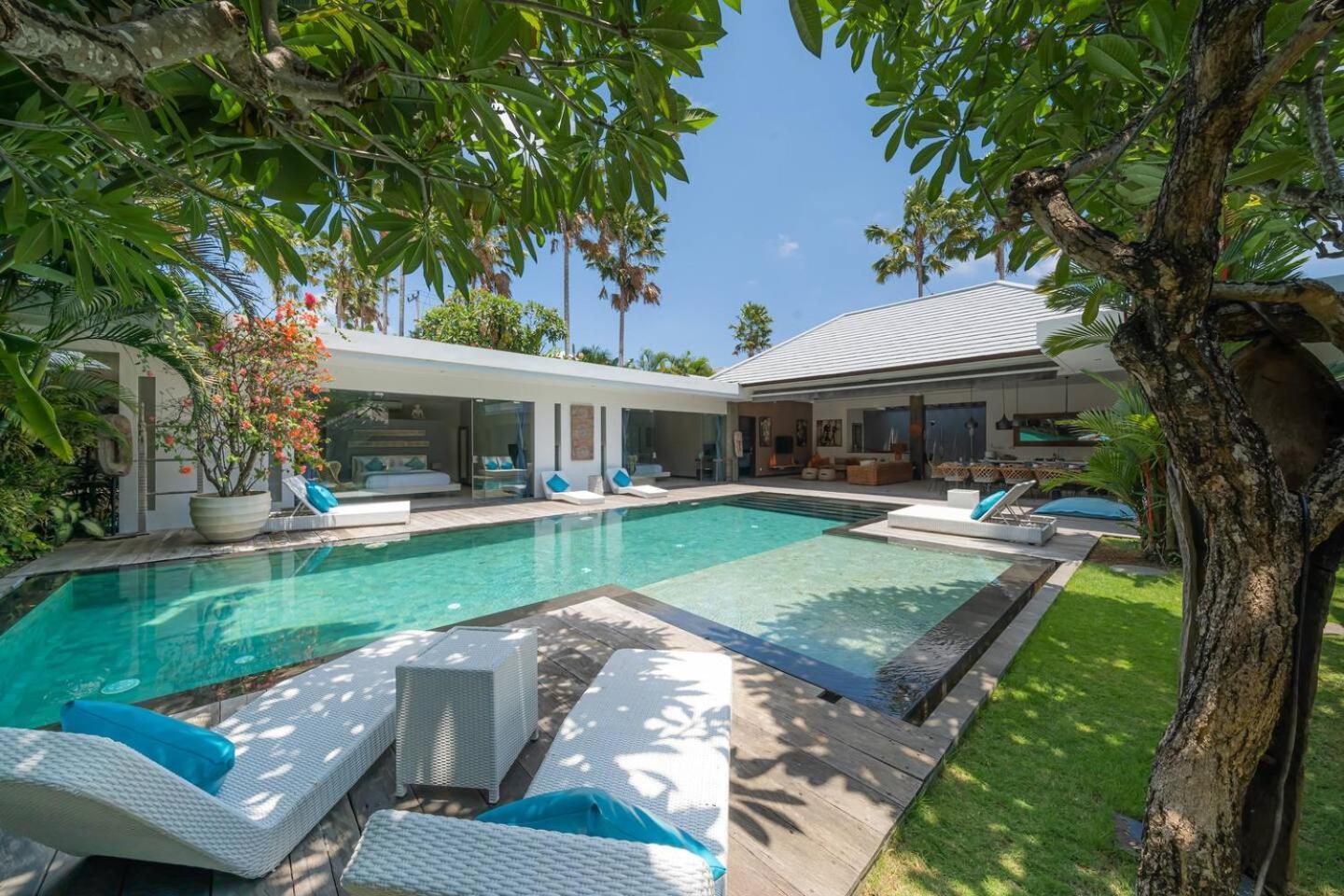 4 Bedroom With Pool, Location * Seminyak (Bali)